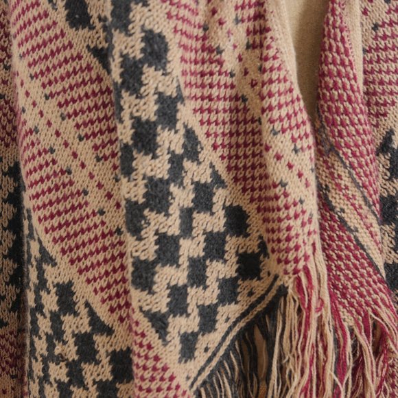 Full Tilt Tan Black Red Boho Print Fringe Uneven Hem Soft Size Small Cardigan - Picture 4 of 13